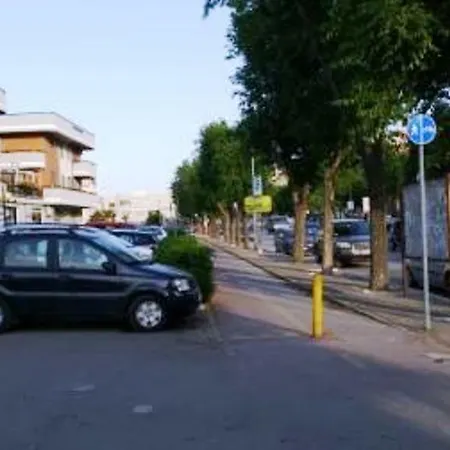 Bunker Degli Inventori ゲストハウス フォッジア