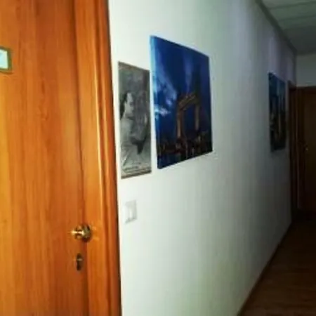 ゲストハウス Bunker Degli Inventori