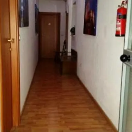 Bunker Degli Inventori 3* فوجيا