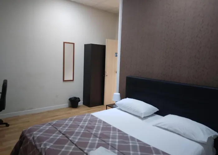 Bunker Degli Inventori 3* פויג'ה
